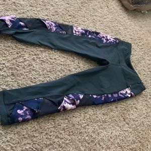 Carrie underwood leggings